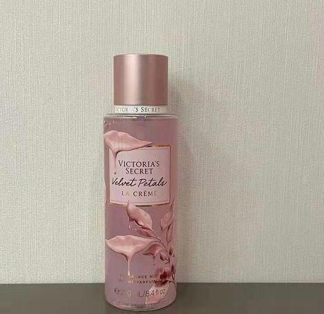 Victoria's Secret Velvet Petals La Creme Body Mist 250m